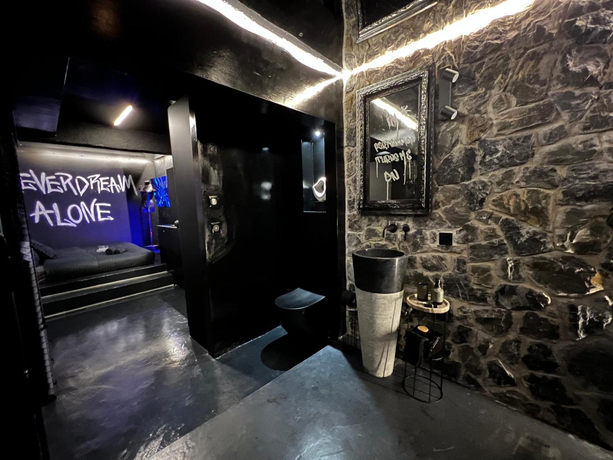 Doormat#13 Black Mirror Thessaloníki Eksteriør billede